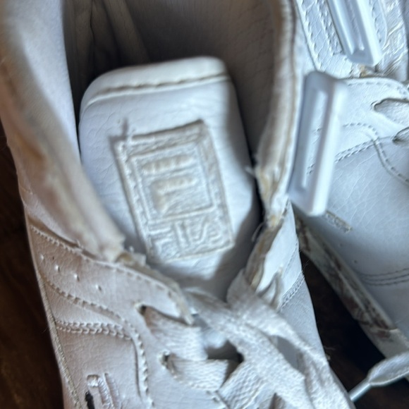 Fila Women’s Vulc 13 Mid top sneakers white camo bottoms size 9 1/2 **as is** - Picture 11 of 12